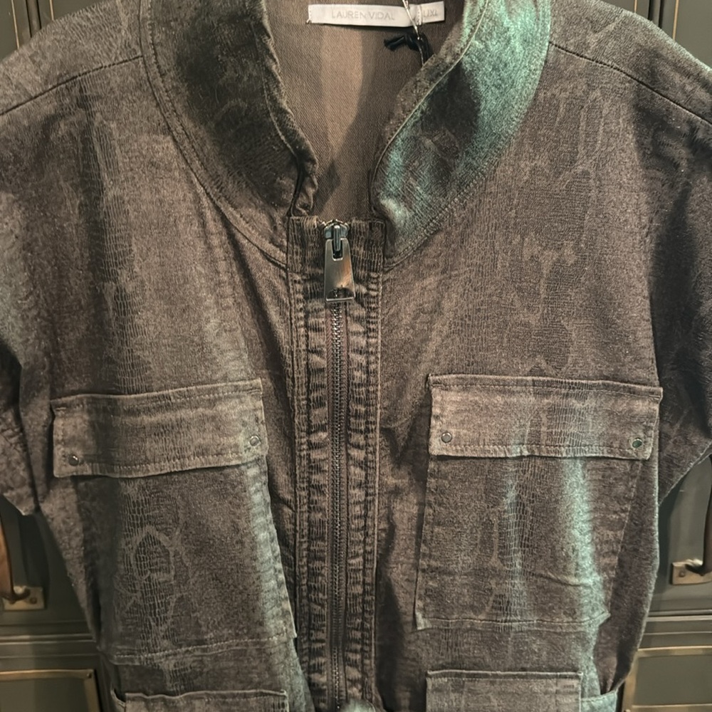 LAUREN VIDAL Jacket//Vest - Picture 3 of 10